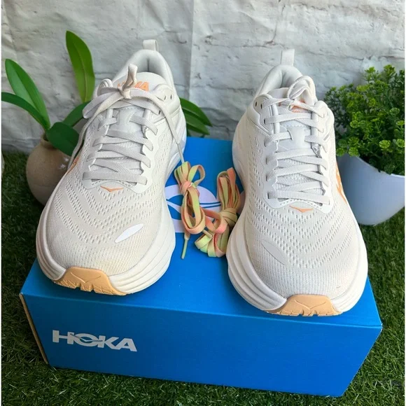 New Season
HOKA Bondi 8 sneakers women size 7 White / Cantaloupe
$171 new w/box - Picture 10 of 16